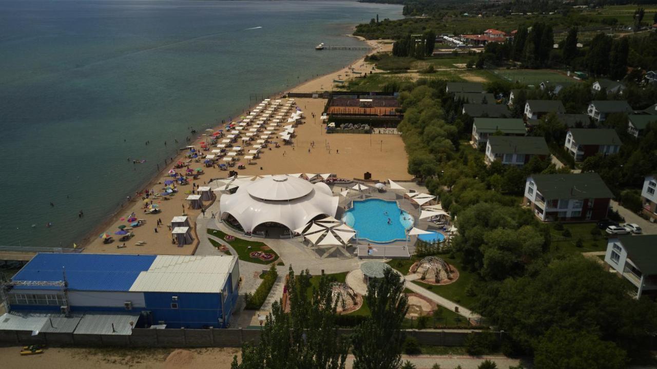 Kapriz Issyk Kul Resort Tscholponata Exterior foto