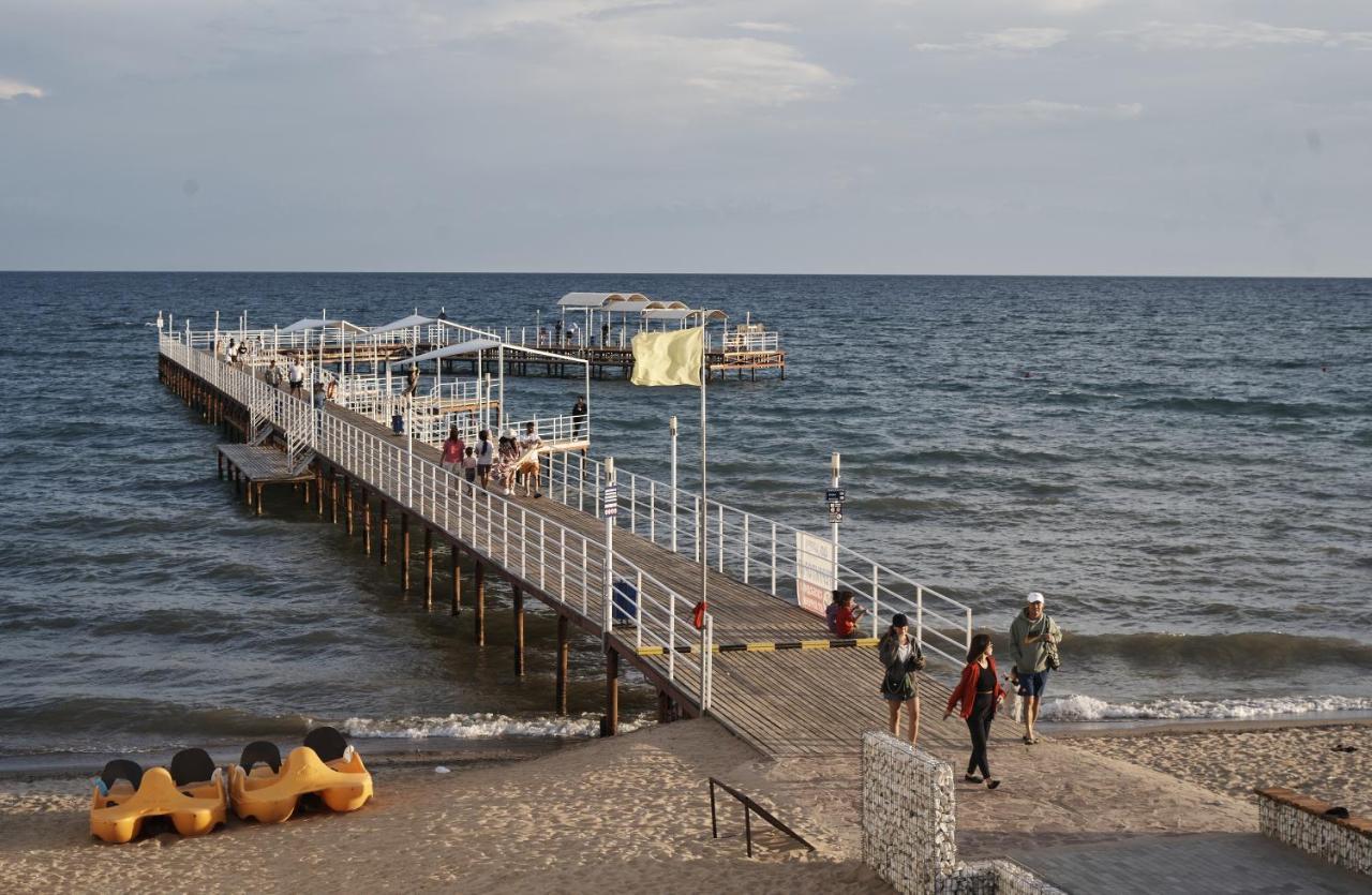 Kapriz Issyk Kul Resort Tscholponata Exterior foto