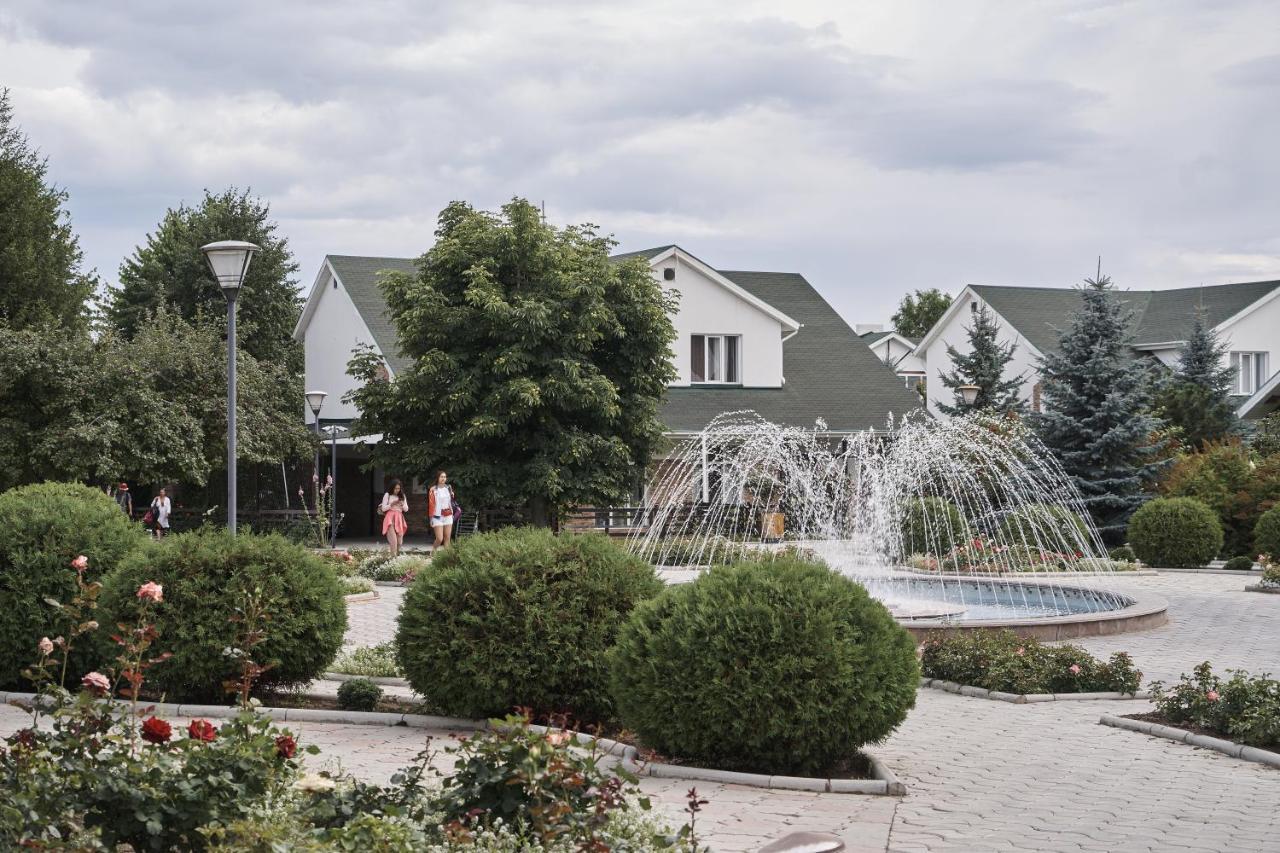 Kapriz Issyk Kul Resort Tscholponata Exterior foto