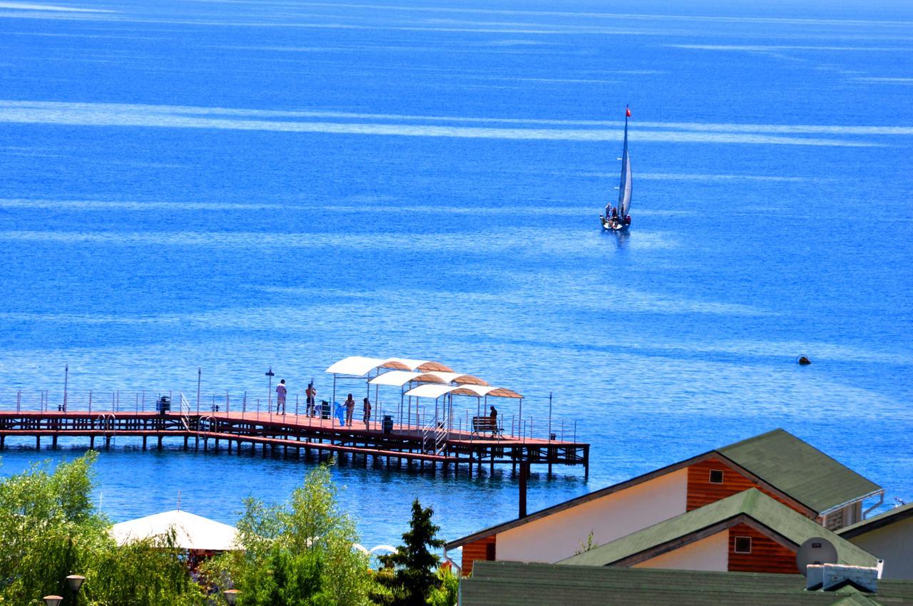 Kapriz Issyk Kul Resort Tscholponata Exterior foto